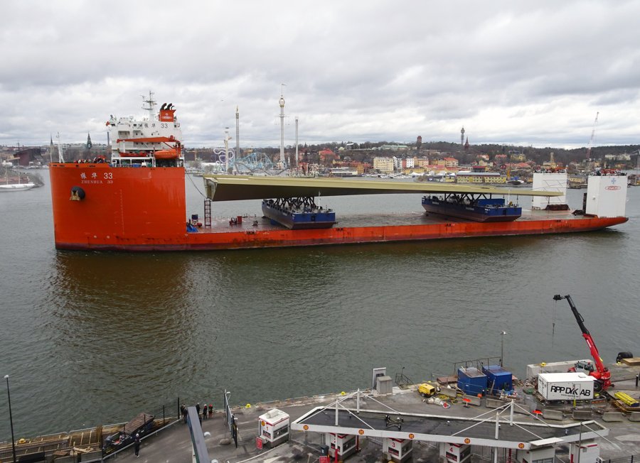 Ship Expected: ZHEN HUA 33          for Leith 