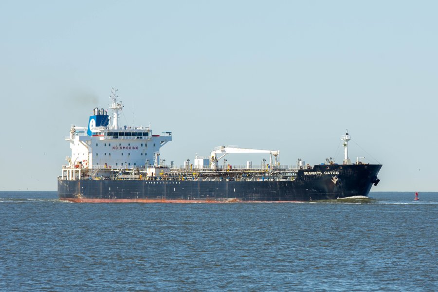 News: VShips Glasgow ISM Managed Vessel Transferred to New Owners and Renamed