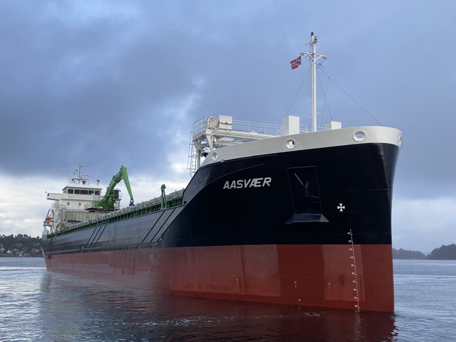 Aasen Shipping's Newbuild: Dutch-Built AASVAER en route to Immingham