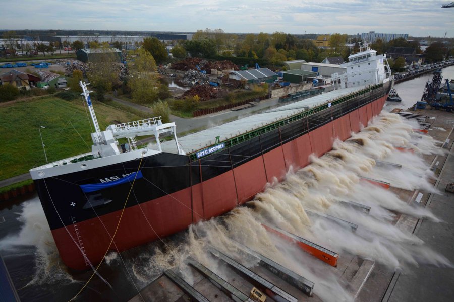 MAIDEN VOYAGE: 2026 mv AASLAND currently at Hull from Bremen