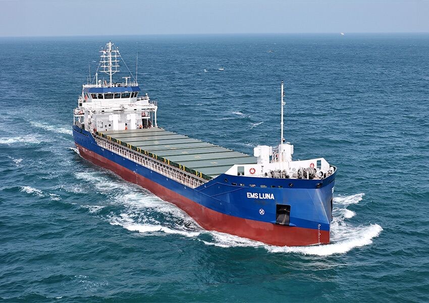  Celtic Sea - EMS LUNA             transiting Celtic Sea