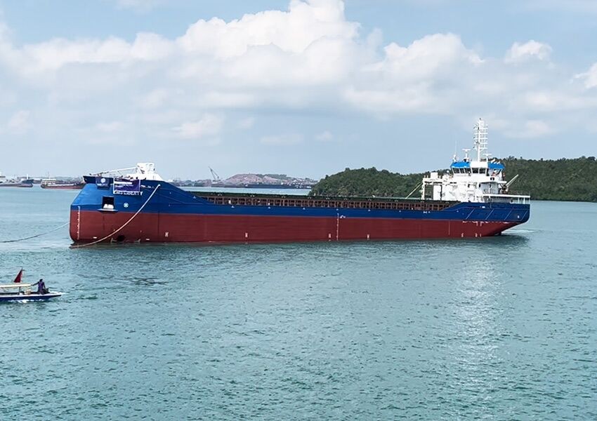  Celtic Sea - EMS LIBERTY          transiting Celtic Sea