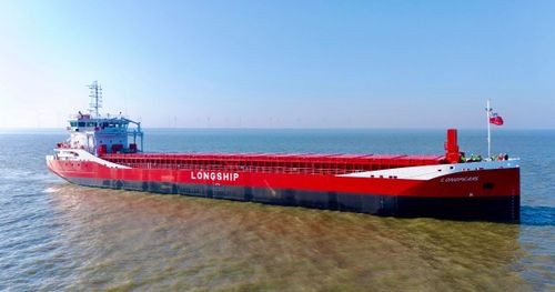 Transit: LONGPEARL            entering English South Coast at The Dover Strait