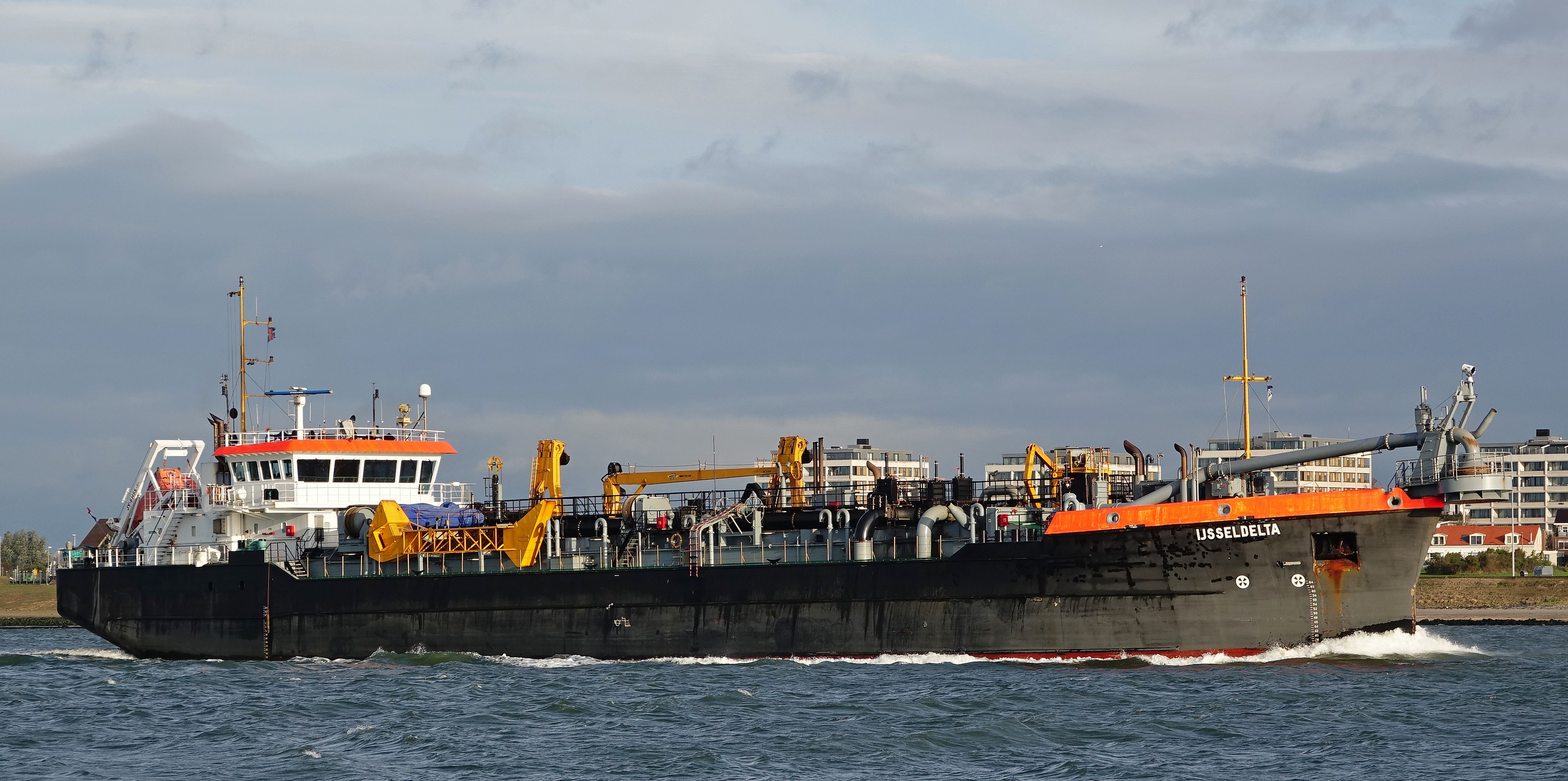 Transit: IJSSELDELTA          entering English South Coast at The Dover Strait