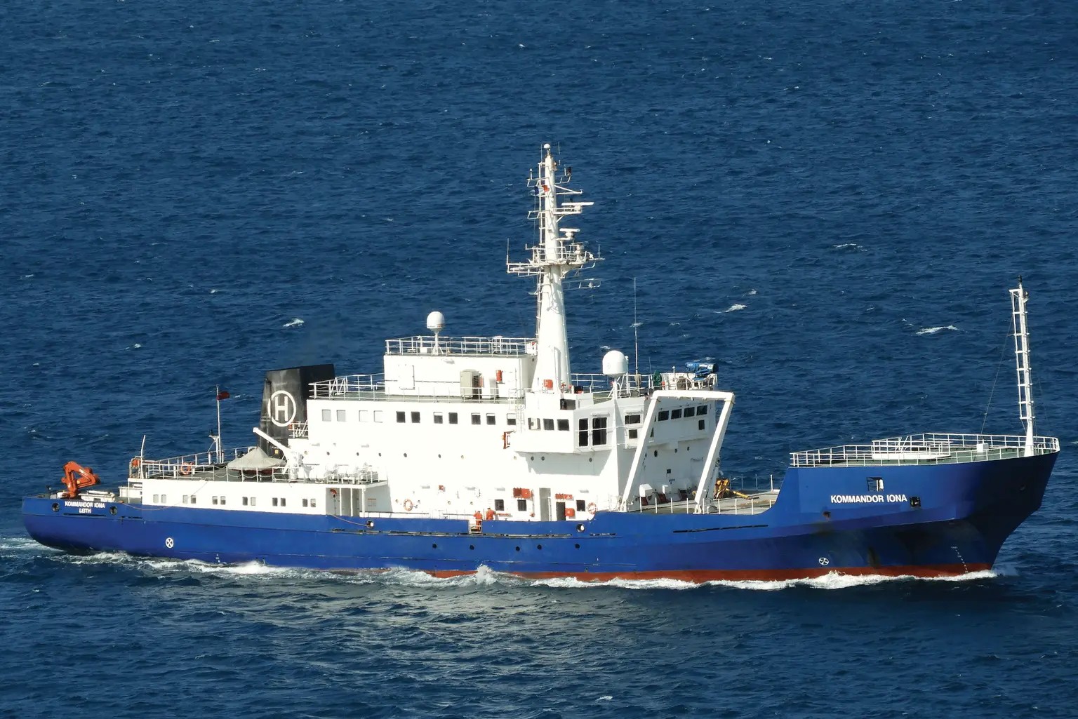 Cork Harbour Departure: KOMMANDOR IONA      