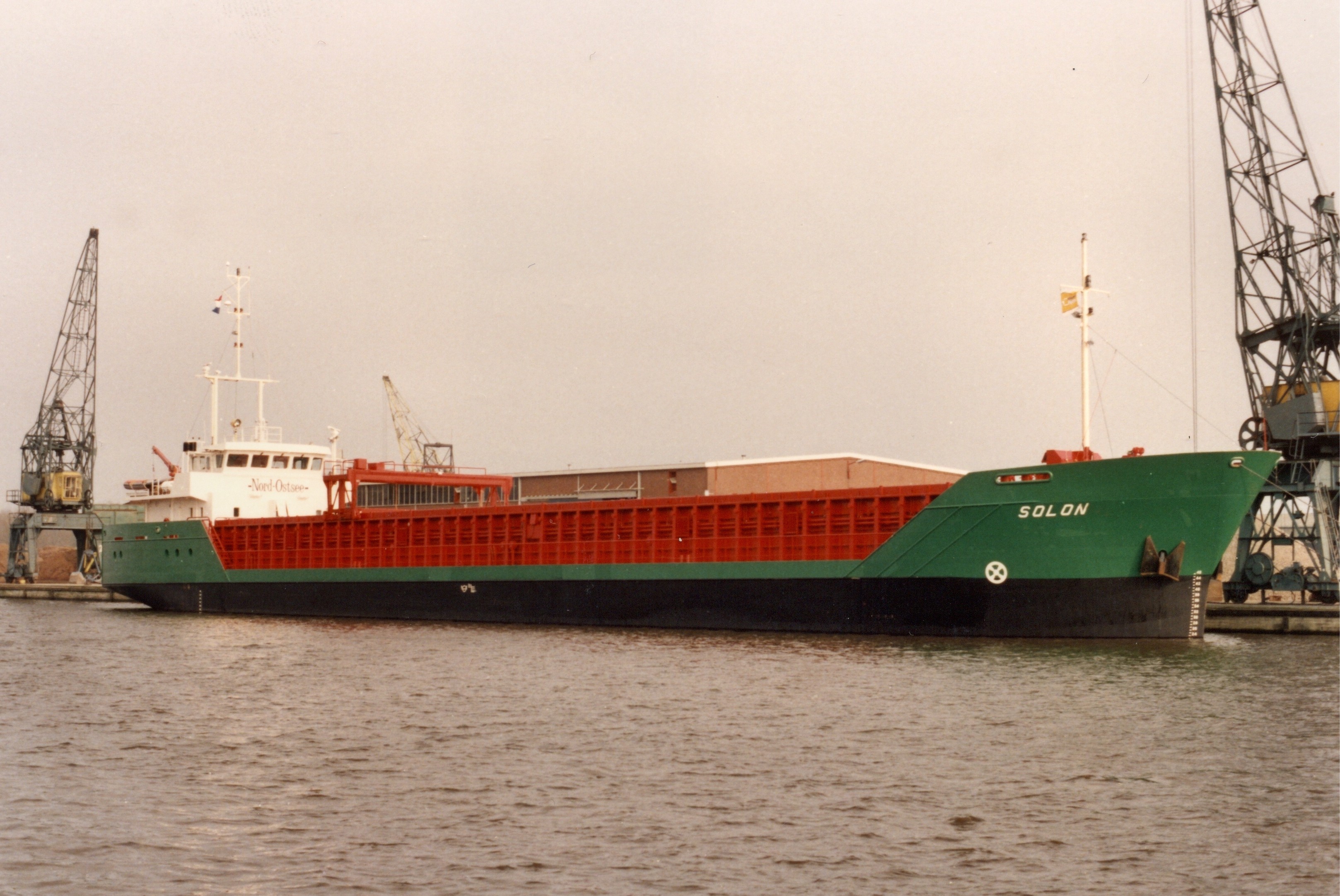 Transit: EEMS COAST entering English South Coast at The Dover Strait
