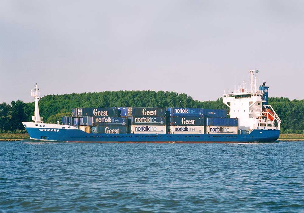 Thames Departure: VANQUISH            