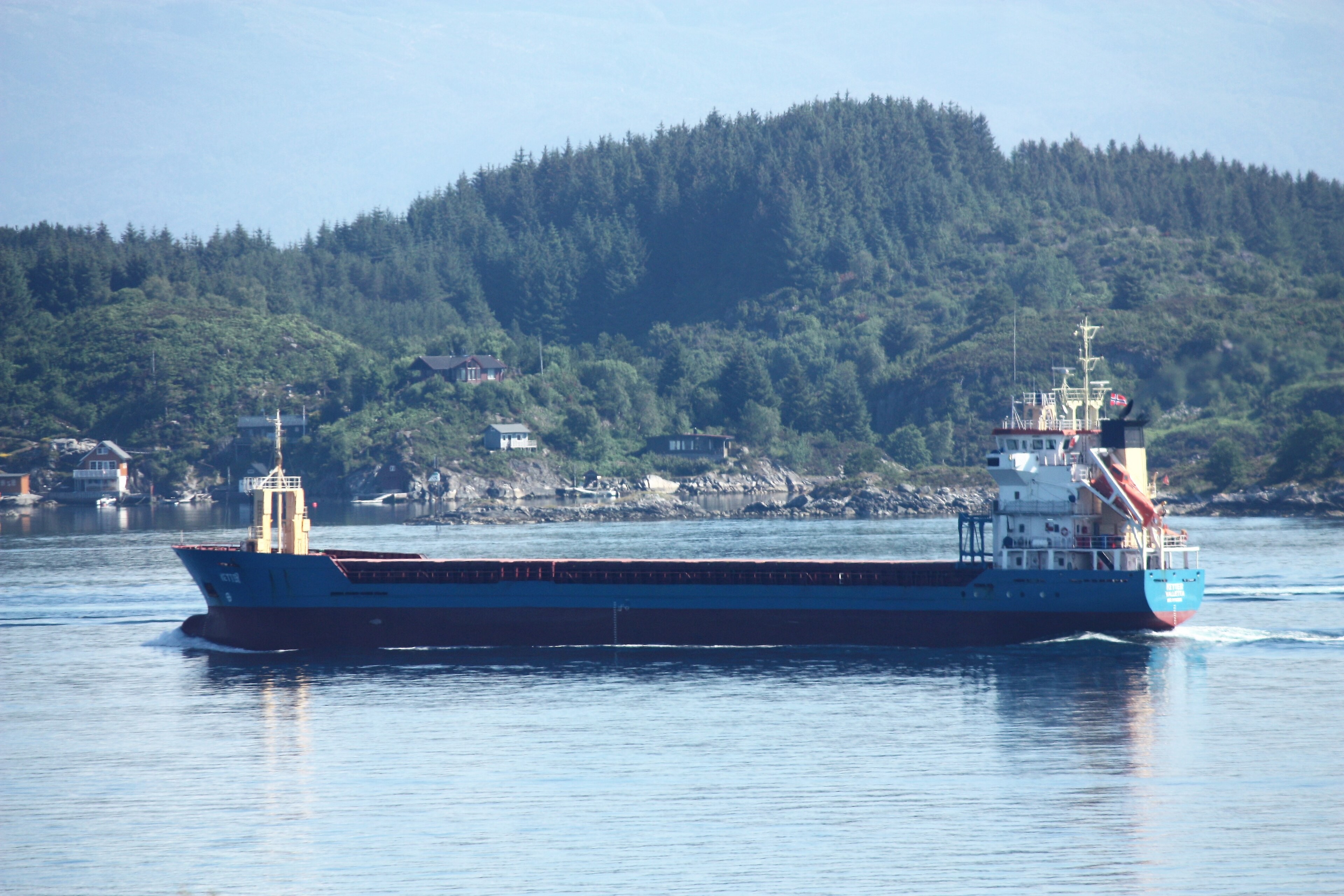 Transit: KETTER entering English South Coast at The Dover Strait
