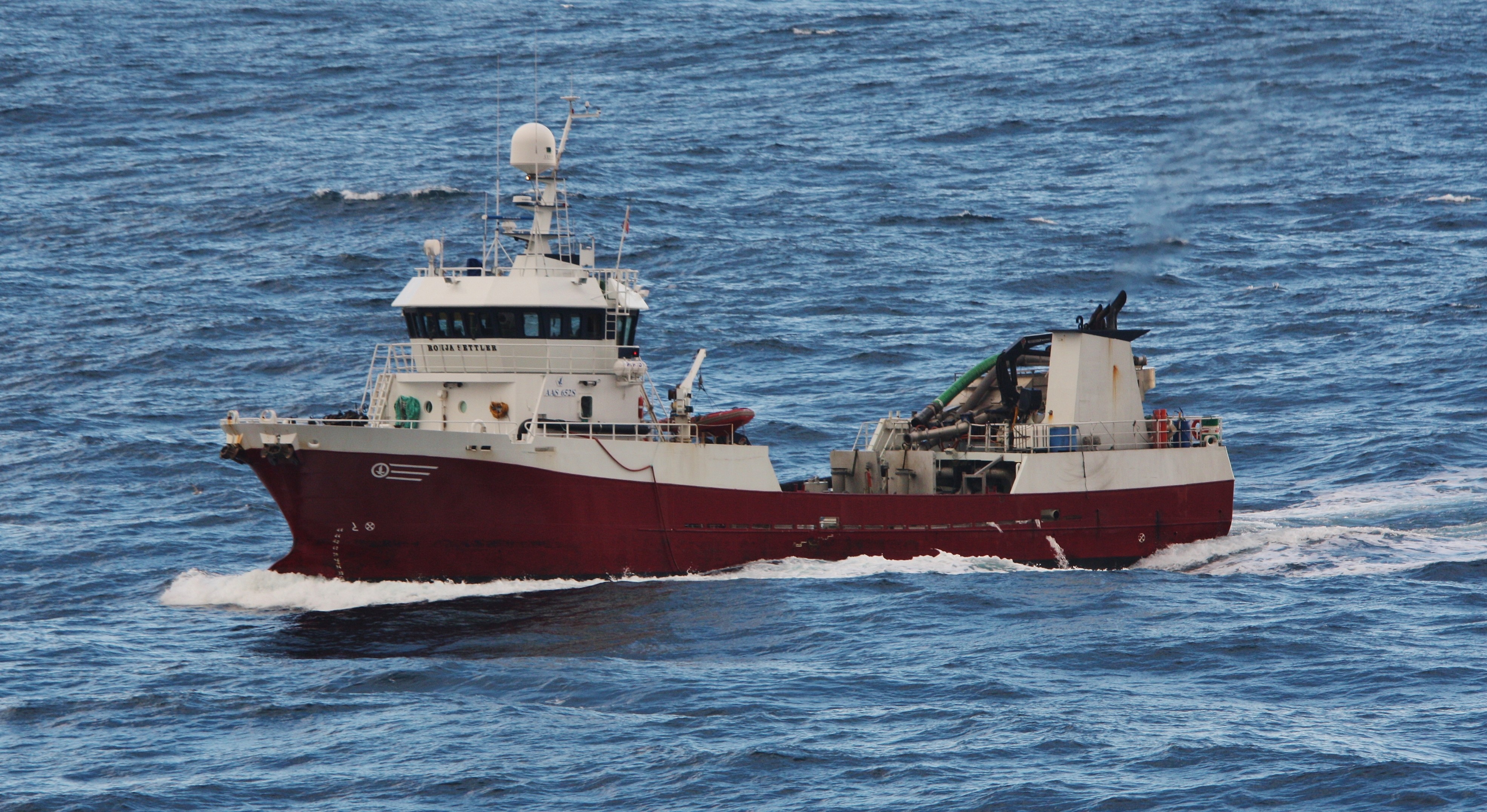  Scottish West Coast - SETTLER              transiting Inner Herbrides Seas