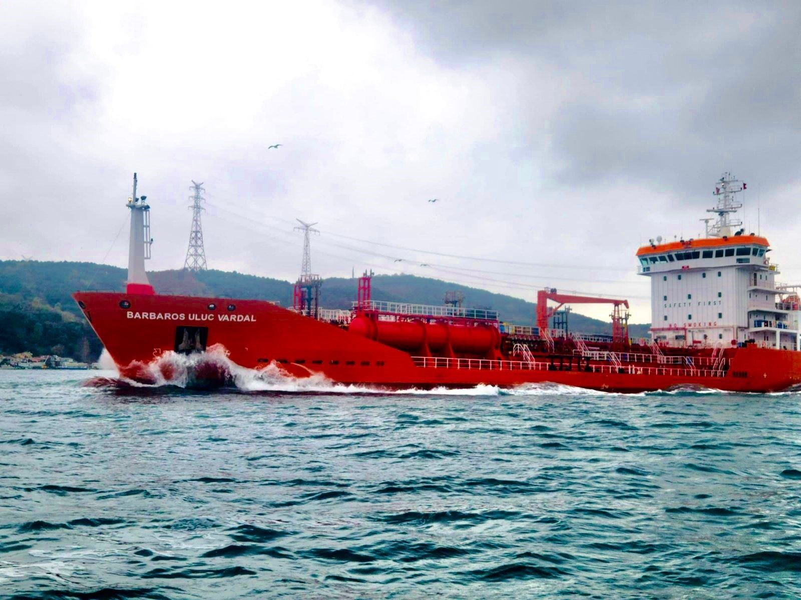 Thames Departure: BARBAROS ULUC VARDAL