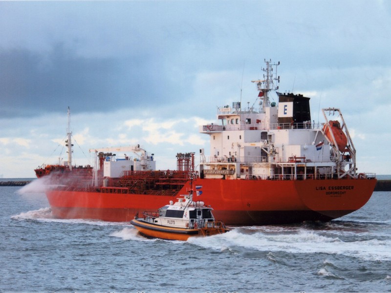 Transit: LISA ESSBERGER       entering English South Coast at The Dover Strait