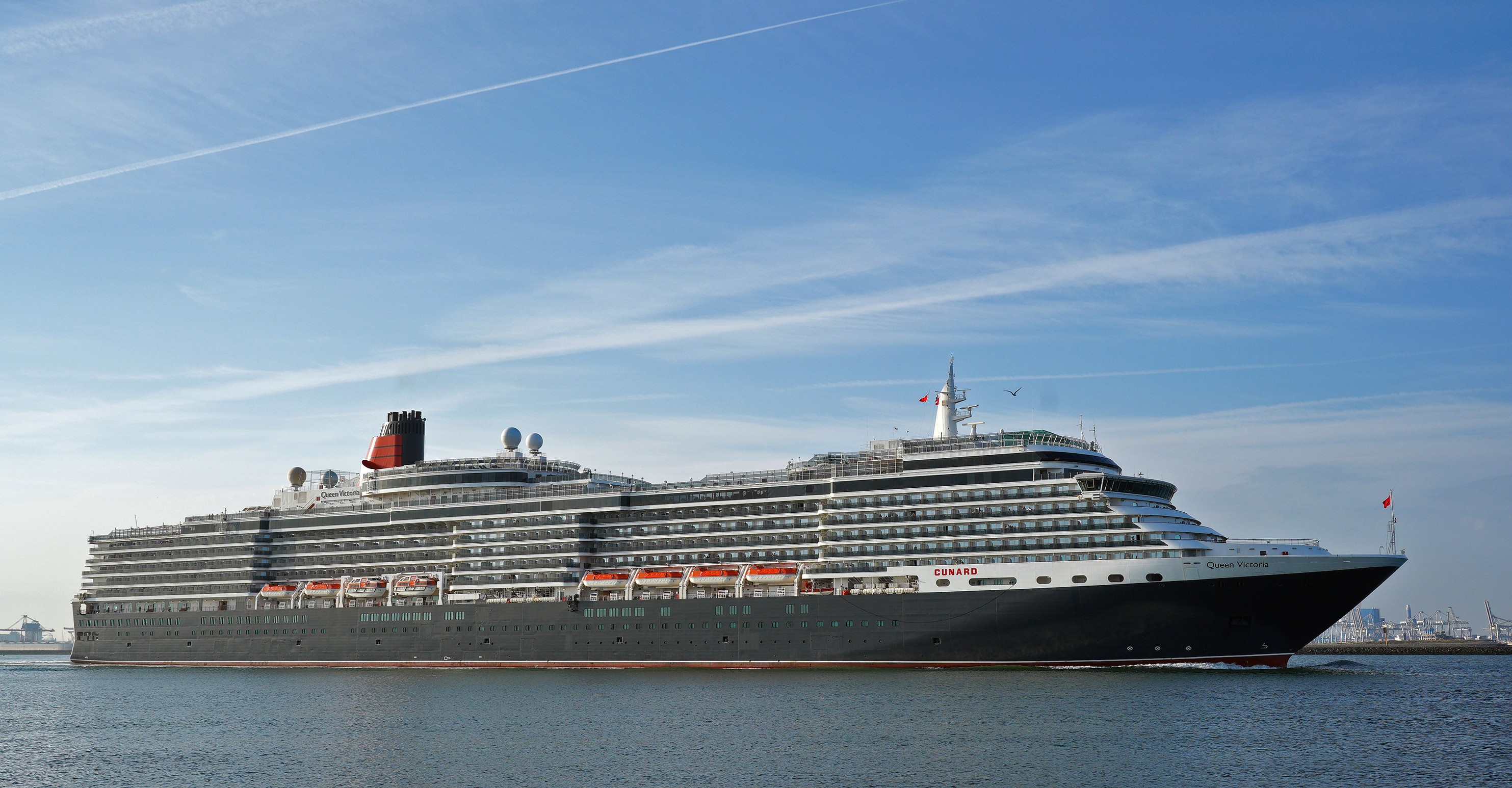  Celtic Sea - QUEEN VICTORIA transiting Celtic Sea