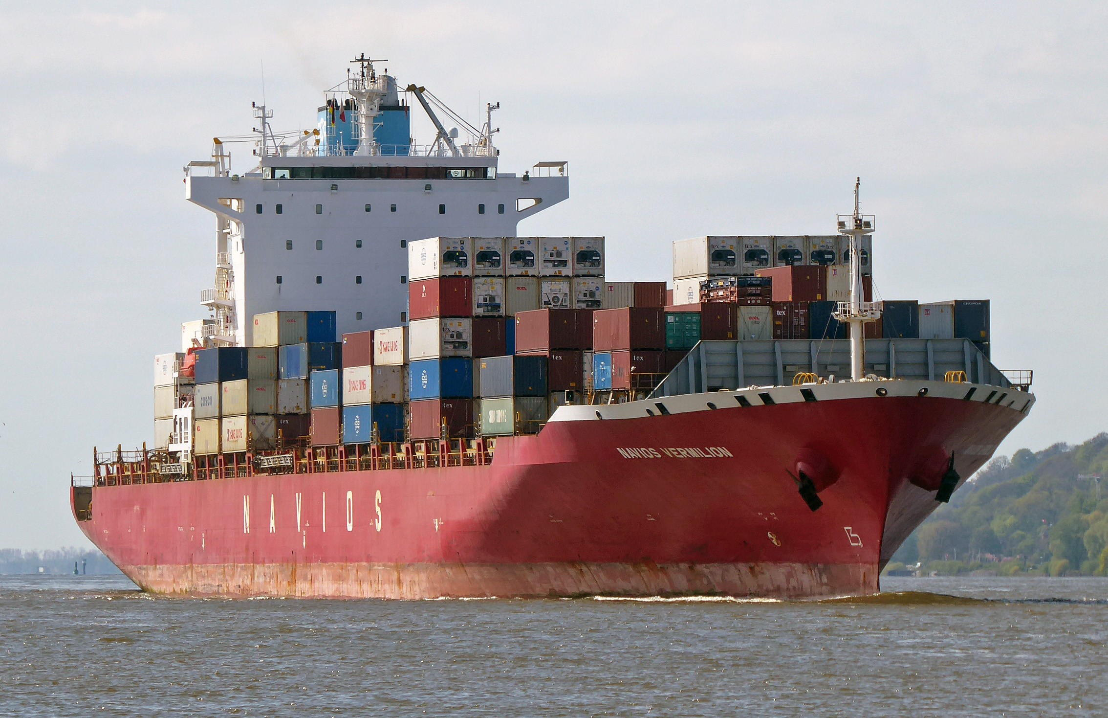 Transit: NAVIOS VERMILION     entering English South Coast at The Dover Strait