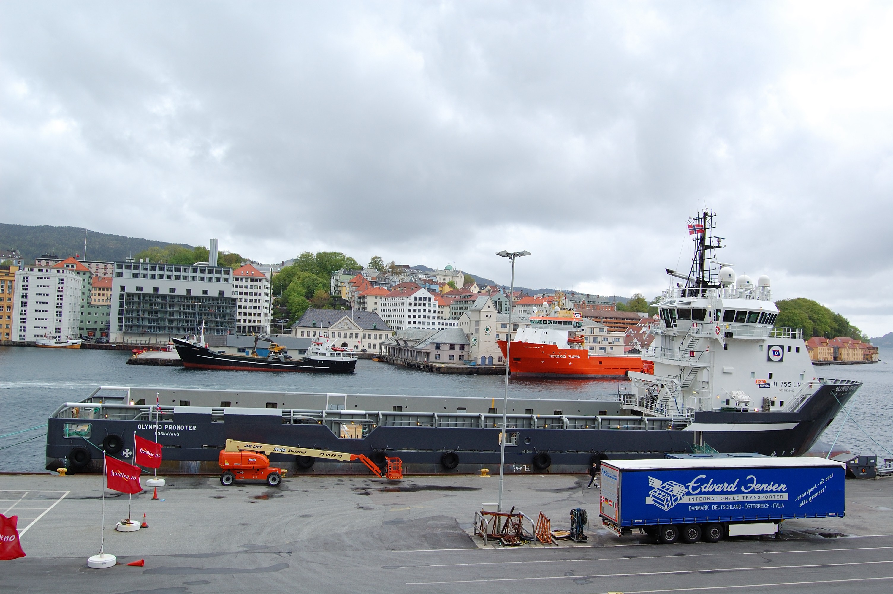 Aberdeen Departure: SPIRIT OF EMDEN     