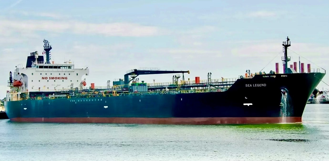 Transit: SEA LEGEND           entering English South Coast at The Dover Strait