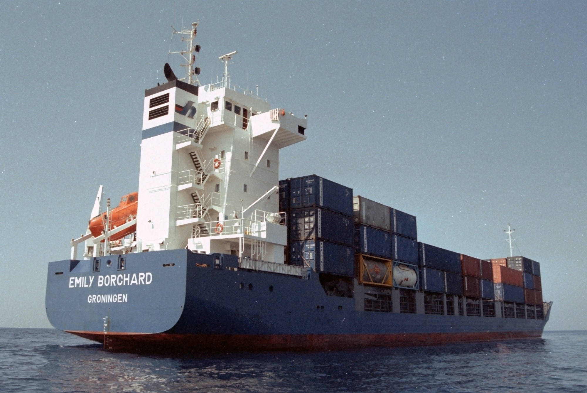 Transit: X-PRESS TAGUS entering English South Coast at The Dover Strait