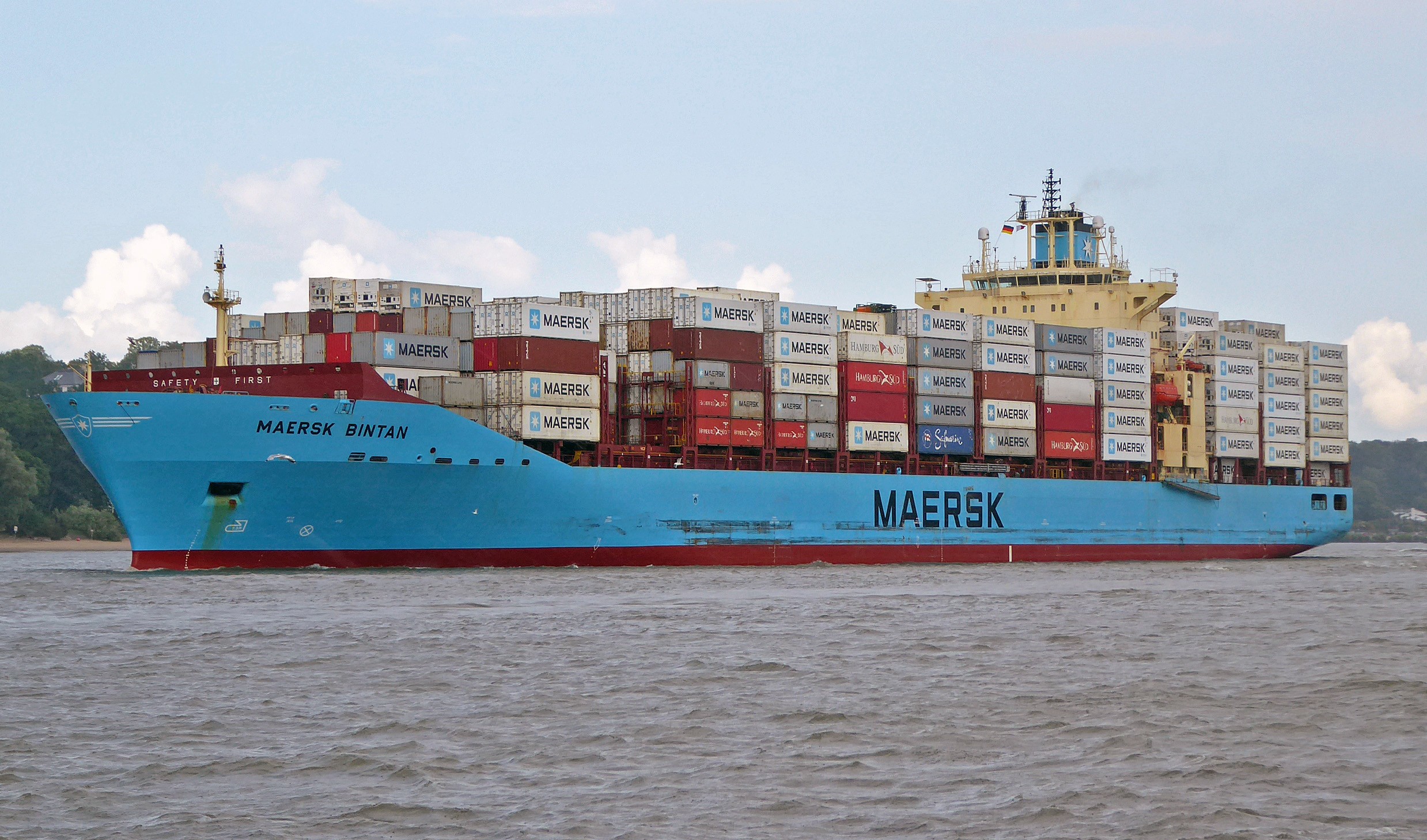 Transit: MAERSK BINTAN        entering English South Coast at The Dover Strait