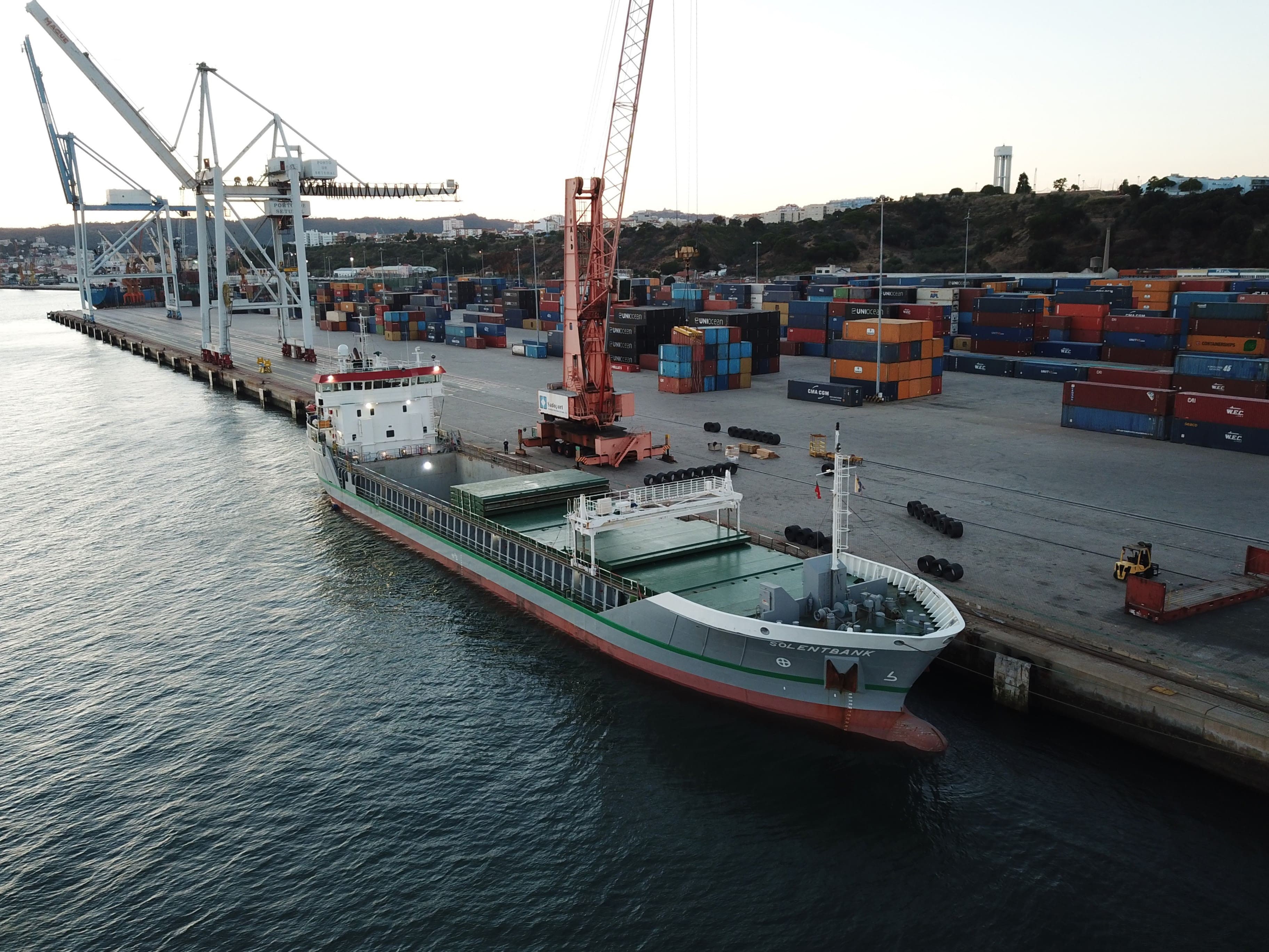 Transit: SOLENTBANK entering English South Coast at The Dover Strait
