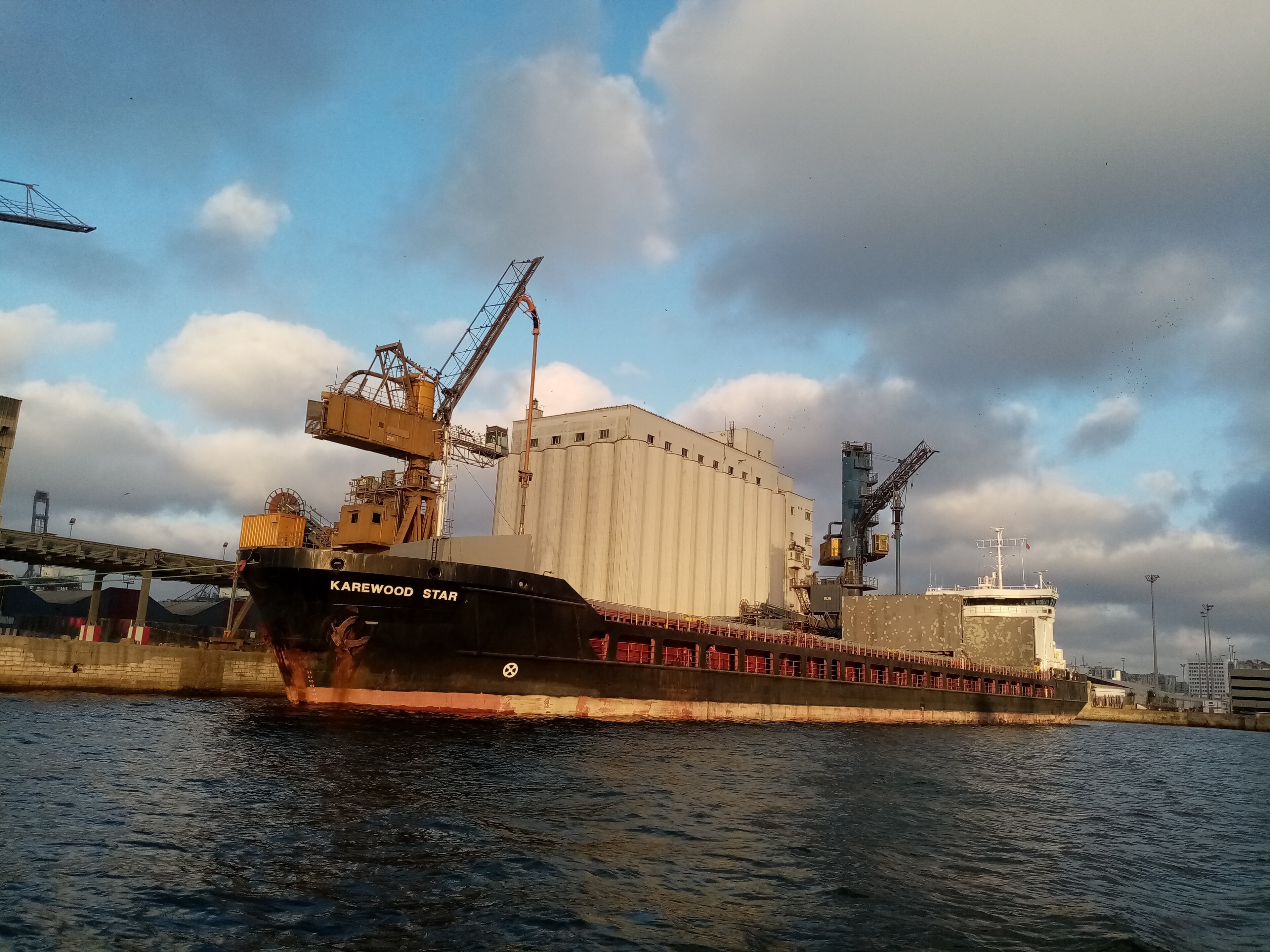 Transit: KAREWOOD STAR        entering English South Coast at The Dover Strait