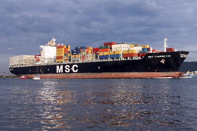 Transit: MSC FIAMMETTA entering English South Coast at The Dover Strait