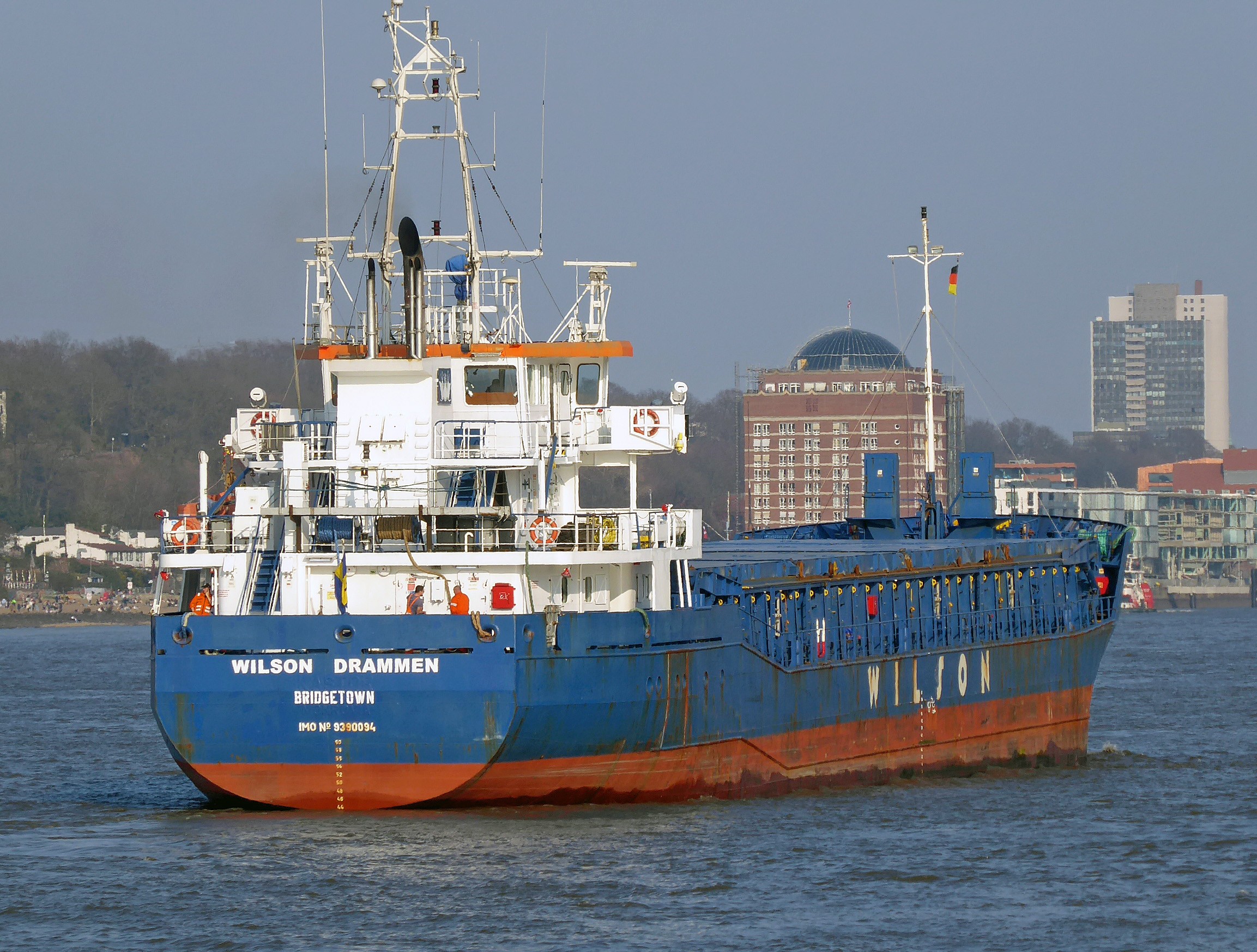 Transit: WILSON DRAMMEN       entering English South Coast at The Dover Strait