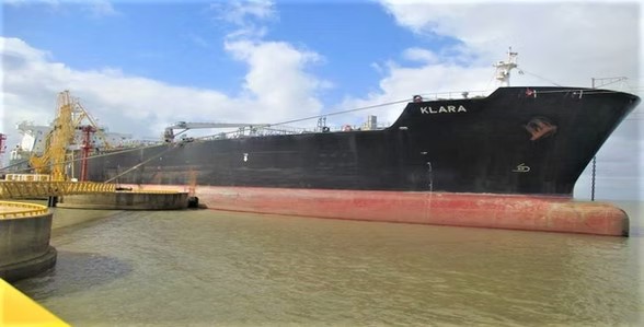 Transit: KLARA                entering English South Coast at The Dover Strait