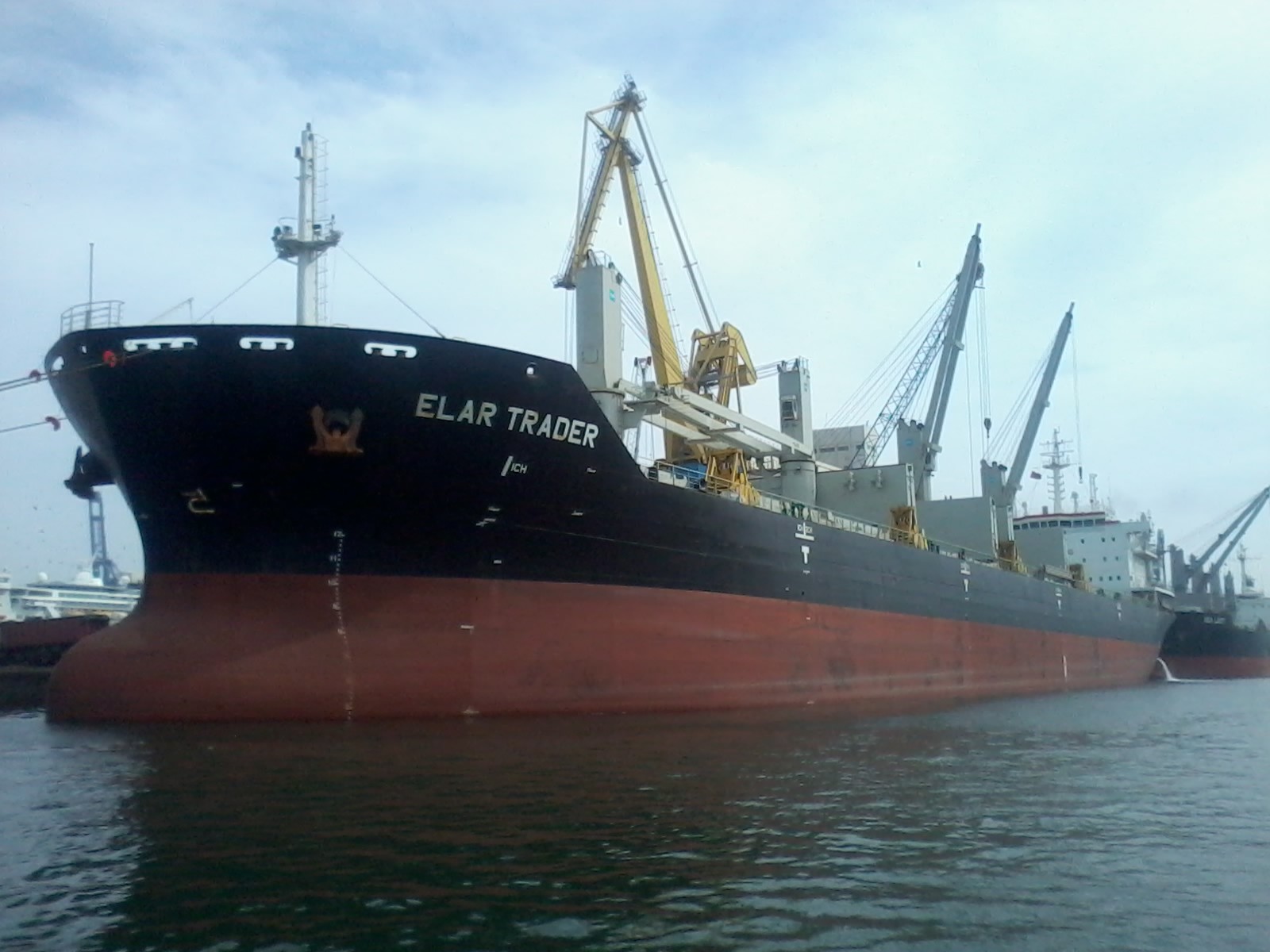 Transit: ELAR TRADER entering English South Coast at The Dover Strait