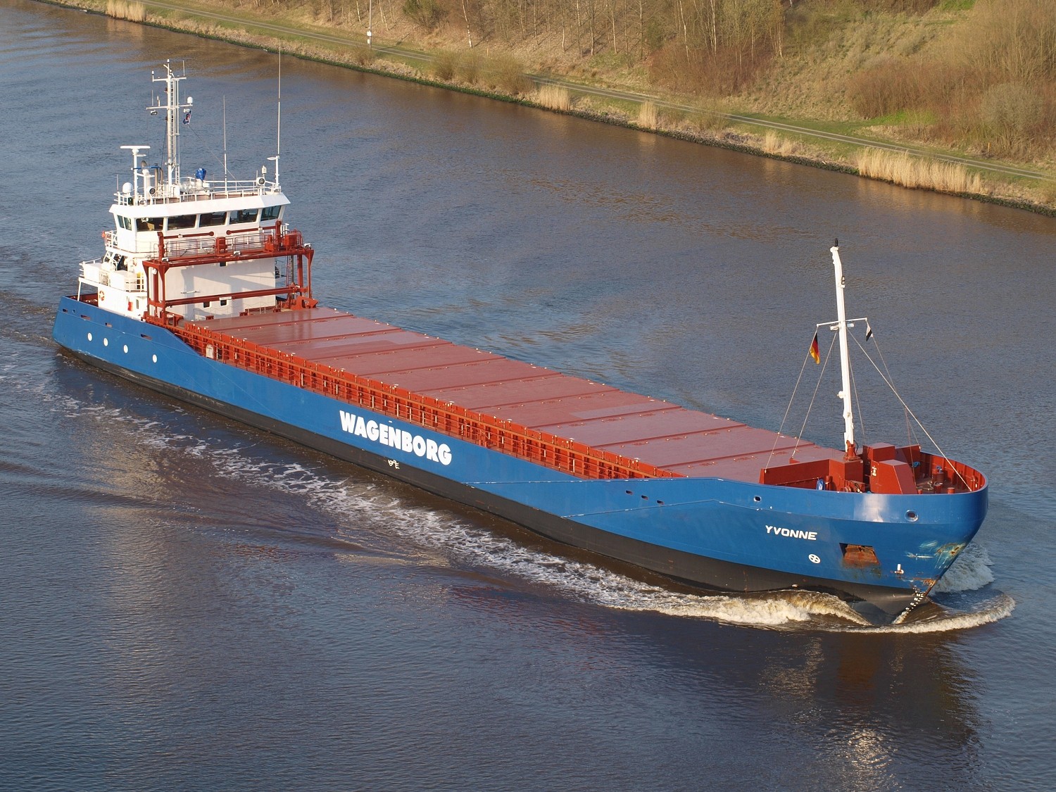 Transit: HEYN                 entering English South Coast at The Dover Strait