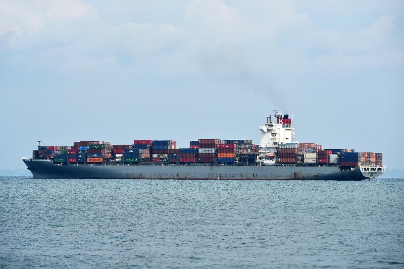 Thames Departure: MSC HOUSTON V       