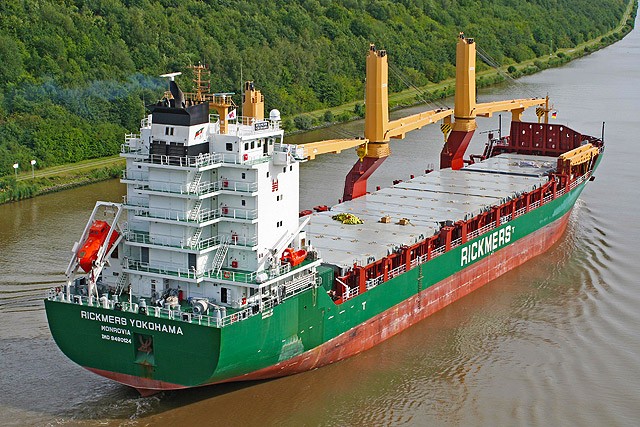 Transit: AUGUSTA LUNA         entering English South Coast at The Dover Strait