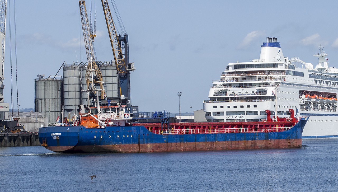 Felixstowe Departure: EEMS SPRING         