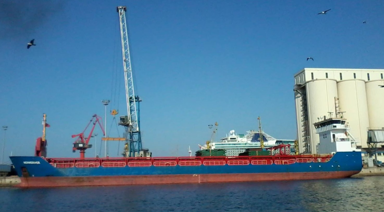 Transit: EEMS RIVER entering English South Coast at The Dover Strait
