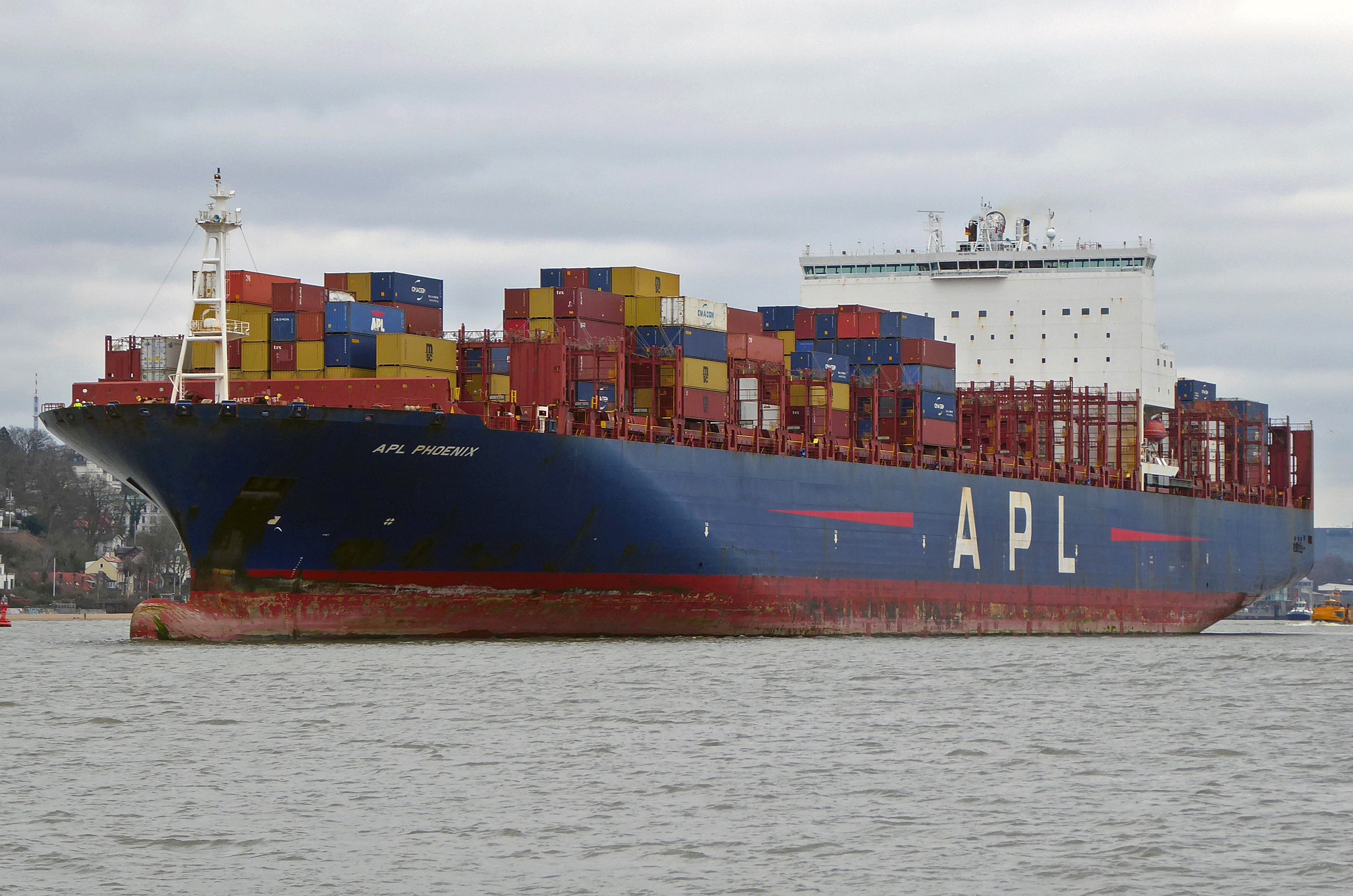 Transit: CMA CGM PHOENIX entering English South Coast at The Dover Strait