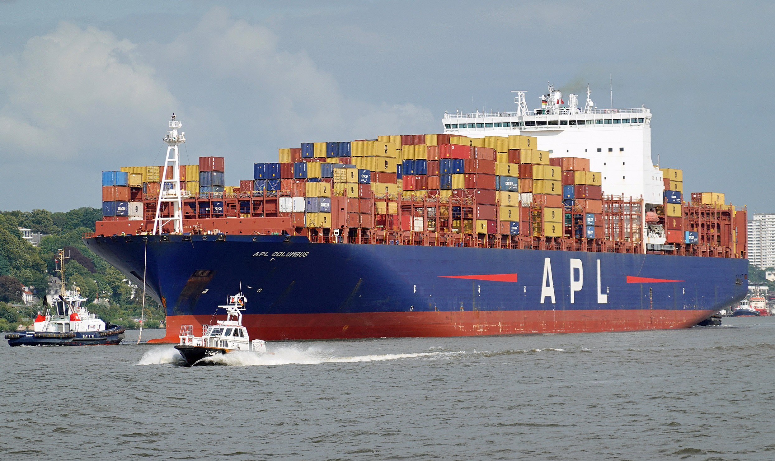  Celtic Sea - APL COLUMBUS transiting Celtic Sea