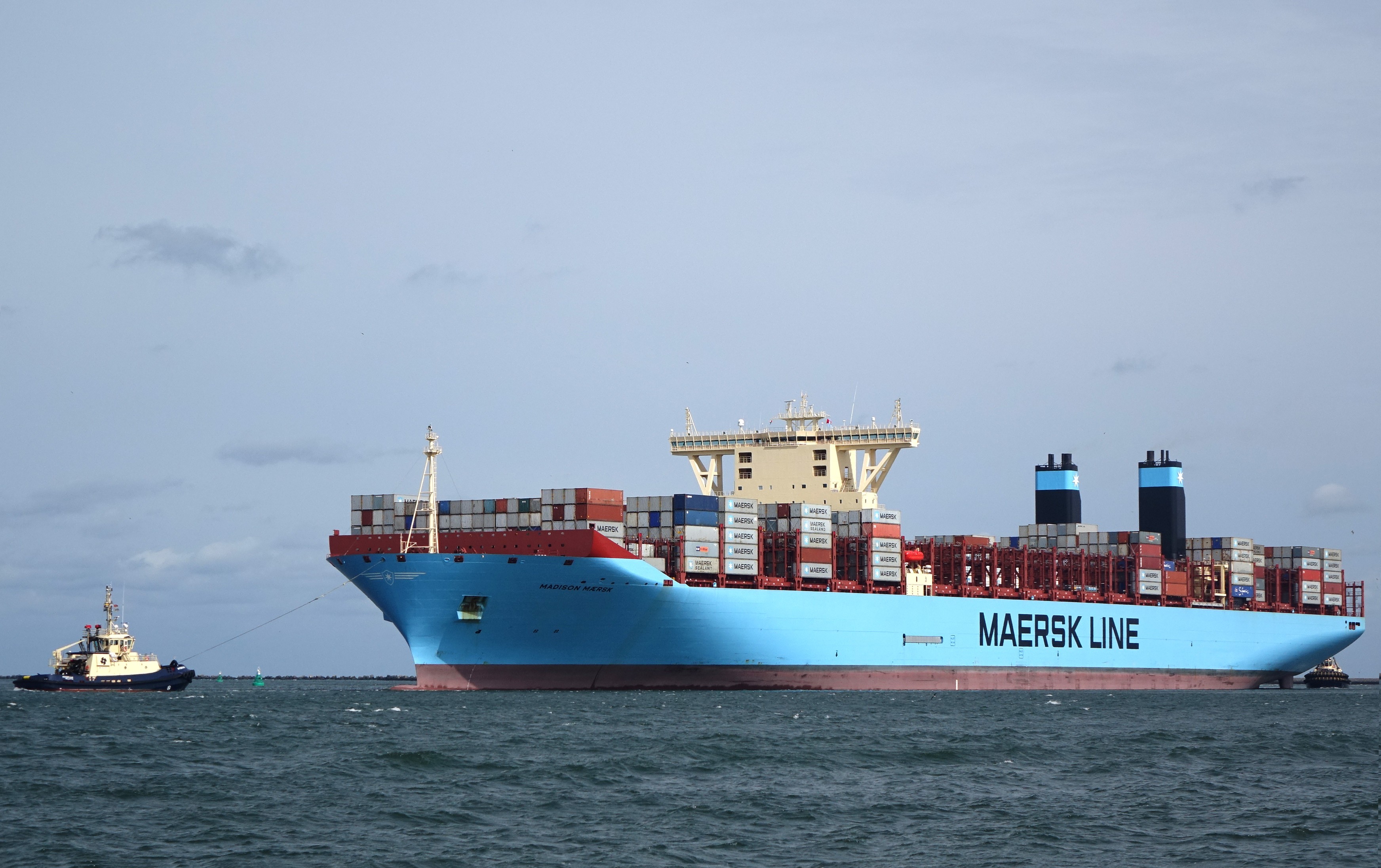 Thames Departure: MADISON MAERSK