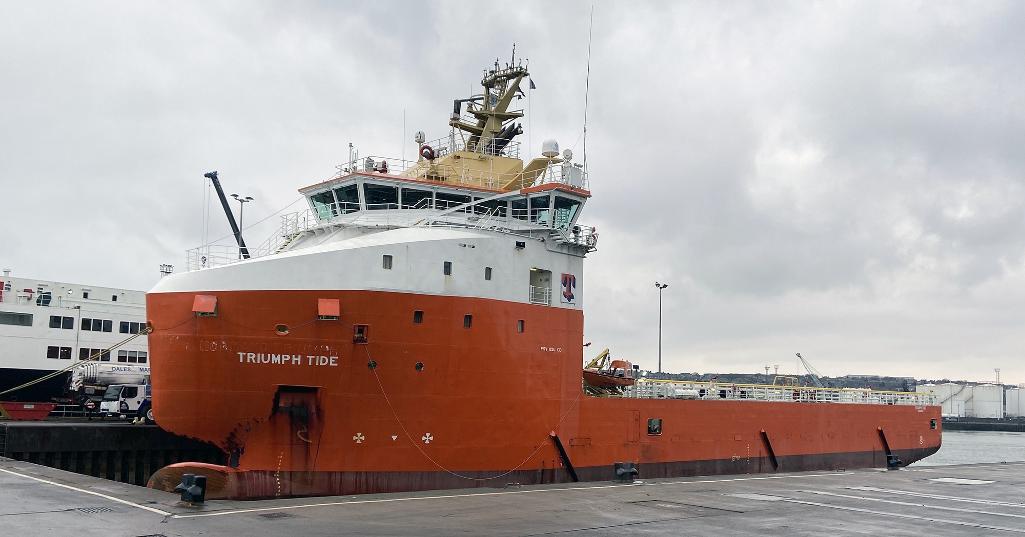 TRIUMPH TIDE         transiting Aberdeenshire Coast on the Scottish East Coast  