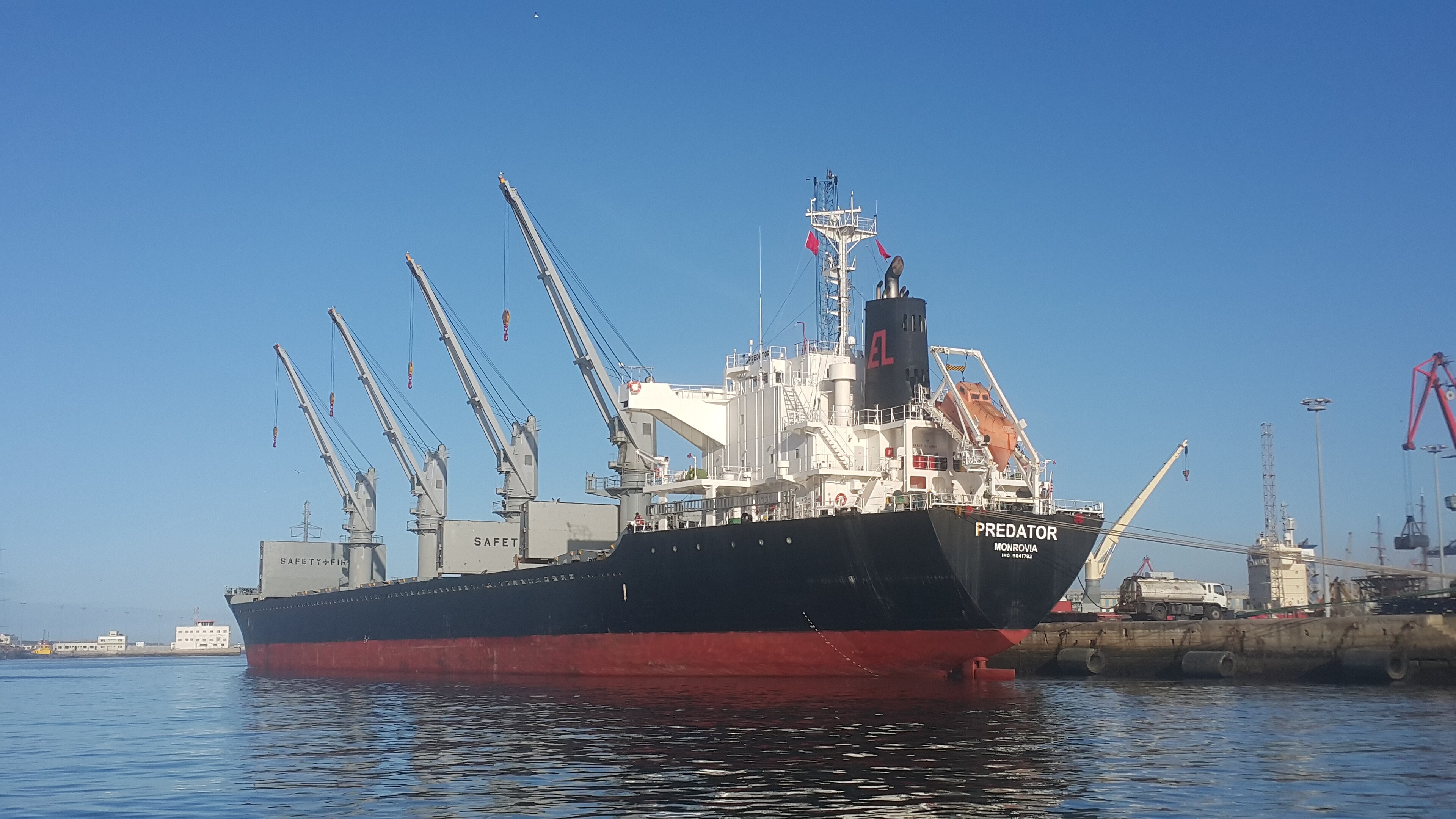 Transit: PREDATOR             entering English South Coast at The Dover Strait