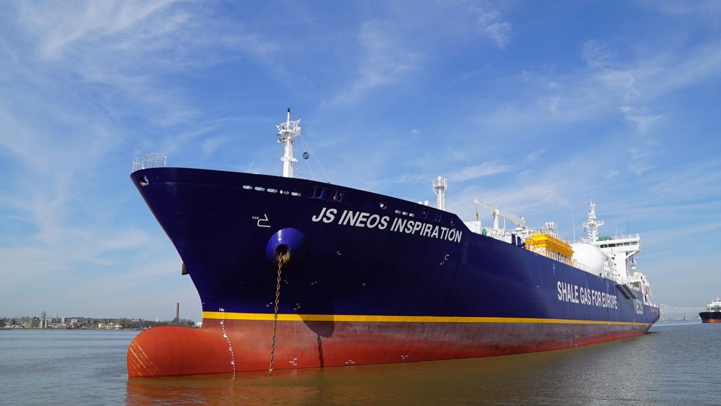 Transit: INEOS INSPIRATION    entering English South Coast at The Dover Strait