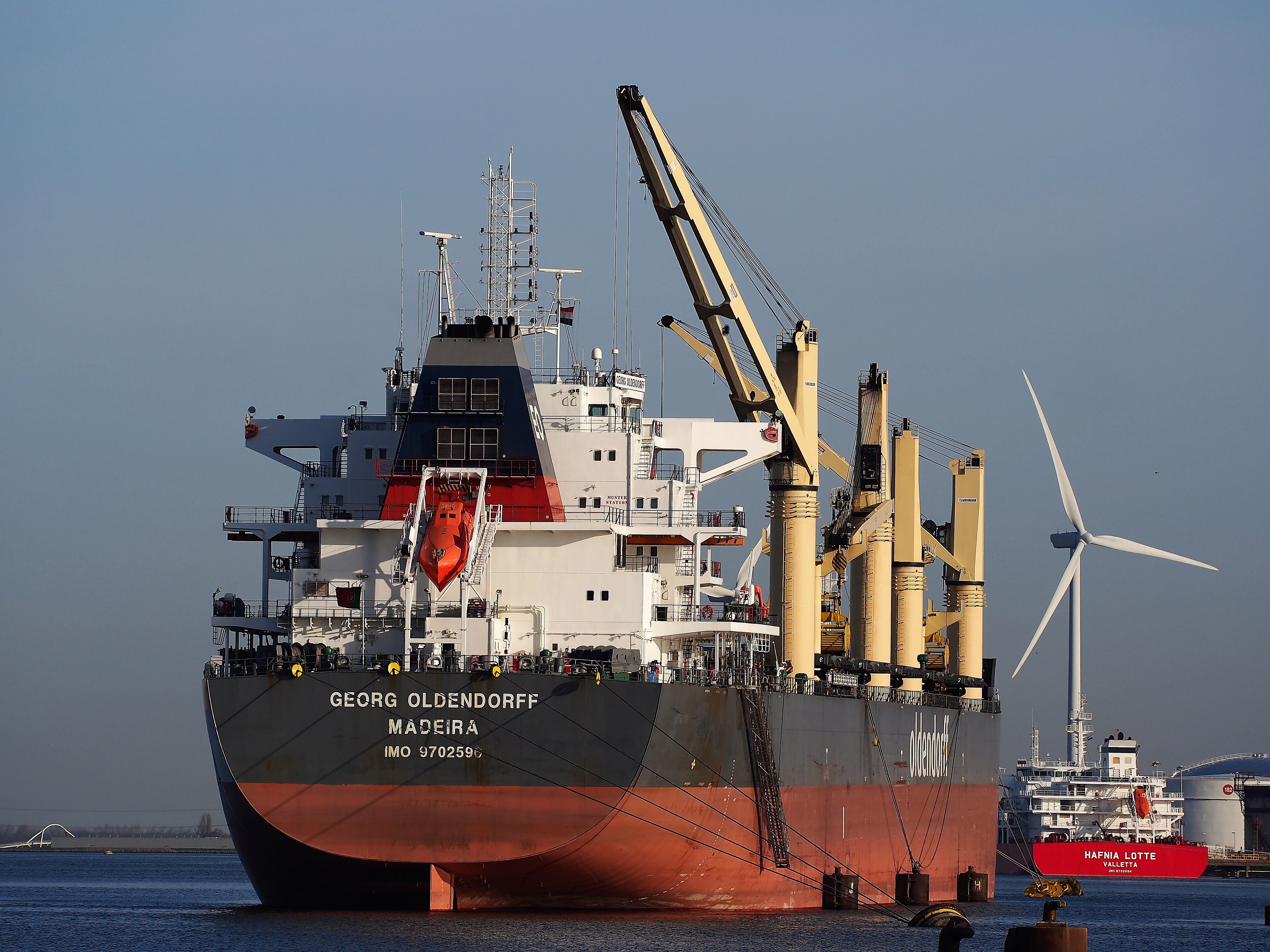 Transit: GEORG OLDENDORFF     entering English South Coast at The Dover Strait