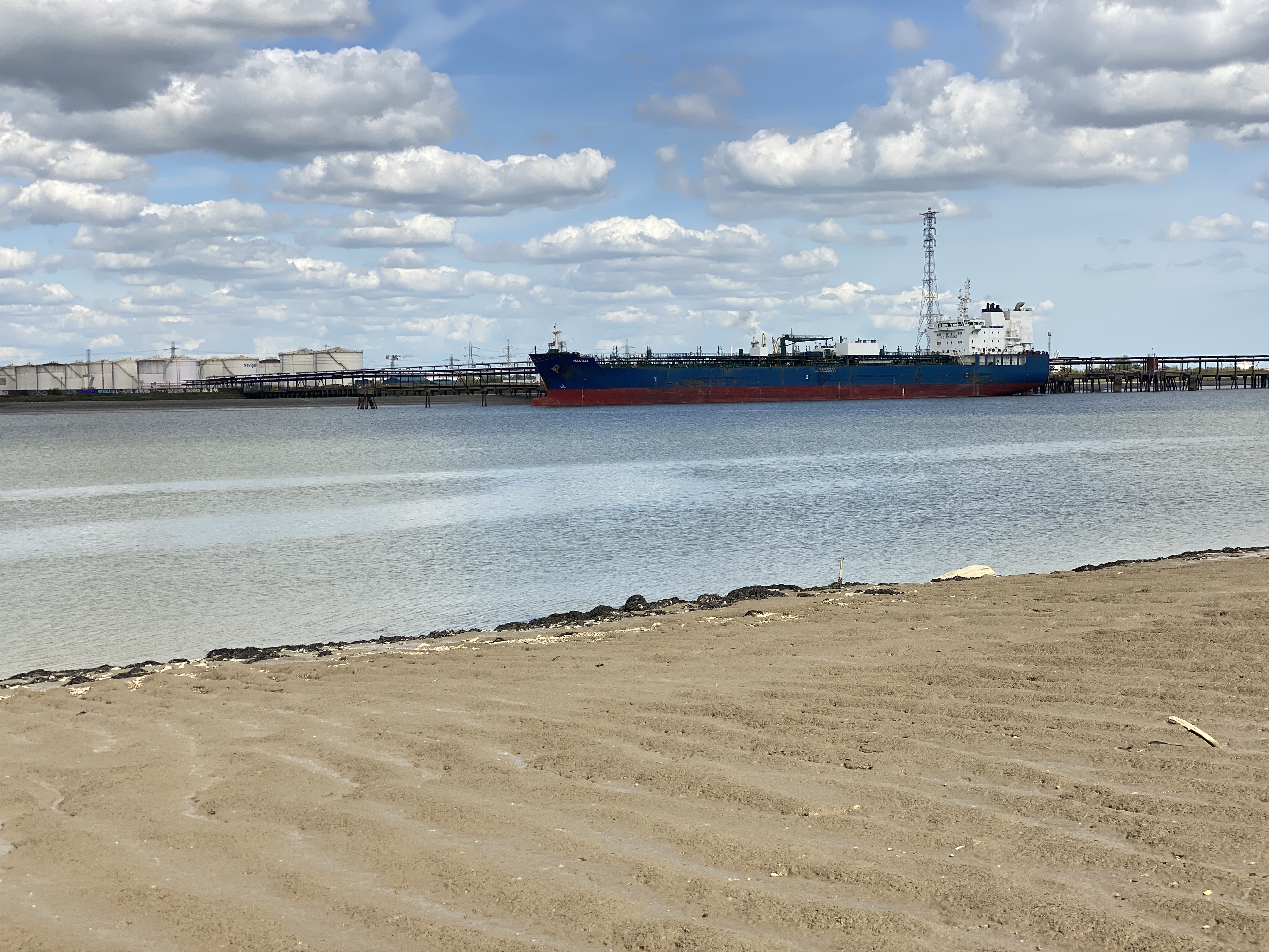 Transit: MANDAL               entering English South Coast at The Dover Strait