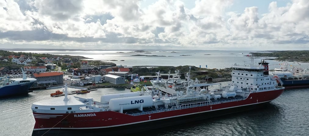  Irish Sea - RAMANDA              transiting North Channel Belfast