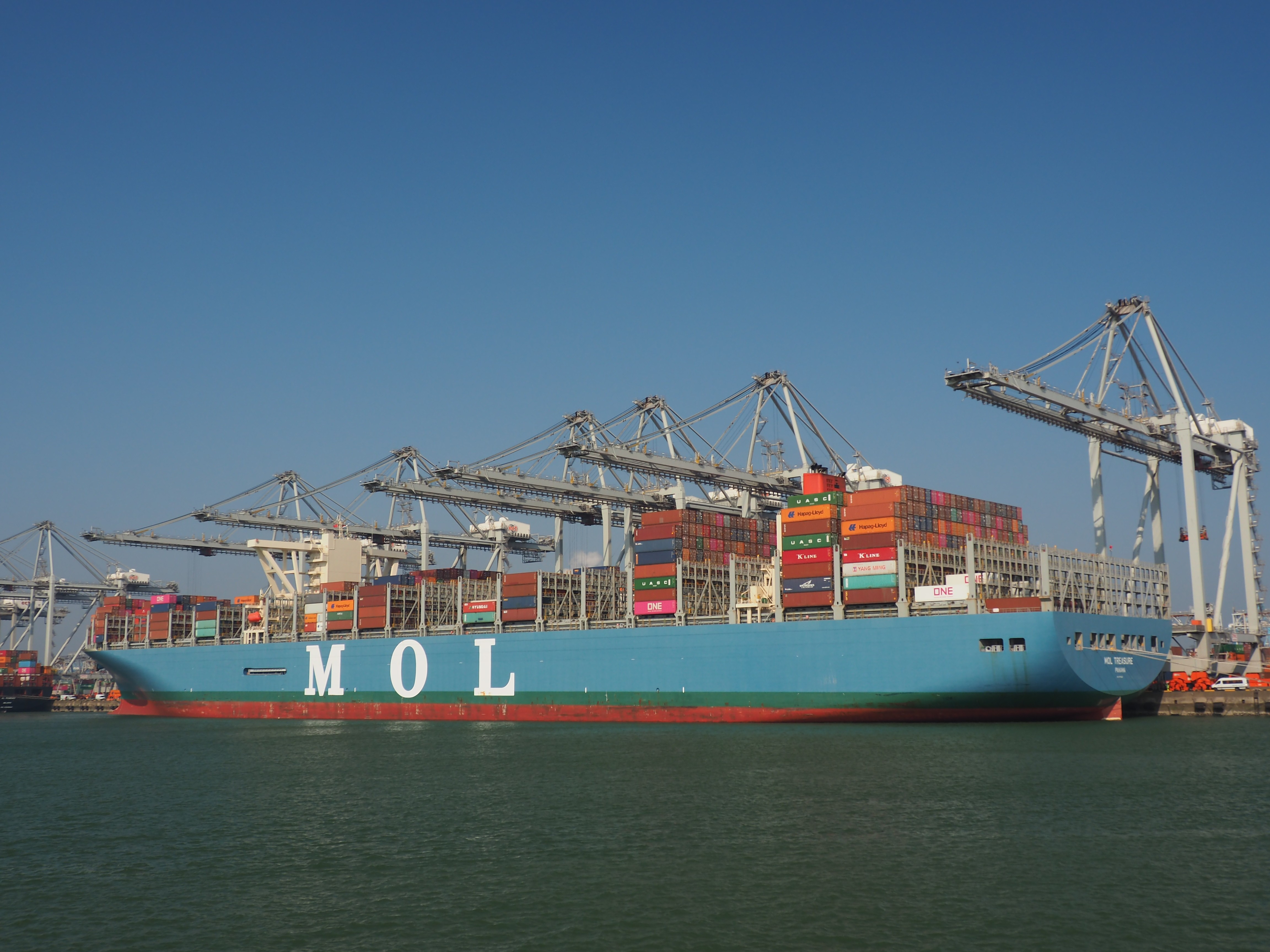 Transit: ONE TREASURE         entering English South Coast at The Dover Strait