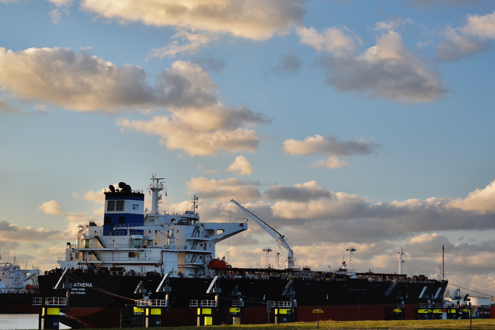 Transit: VST ELECTRA          entering English South Coast at The Dover Strait