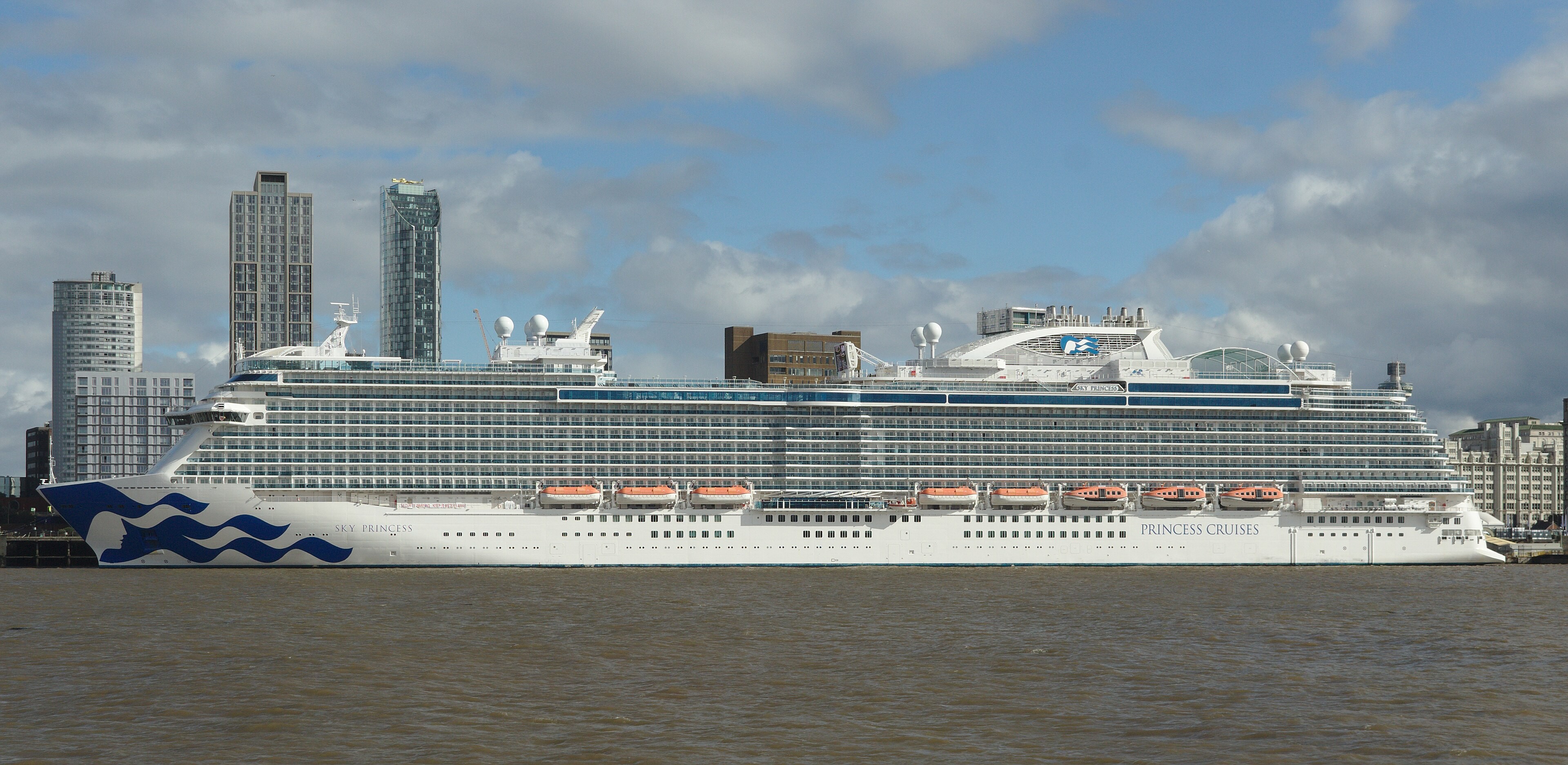  Celtic Sea - SKY PRINCESS transiting Celtic Sea