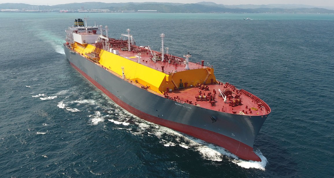 Transit: BONITO LNG           entering English South Coast at The Dover Strait