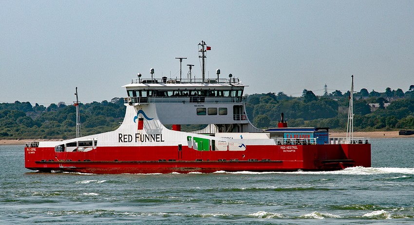 Southampton Arrival: RED KESTREL         