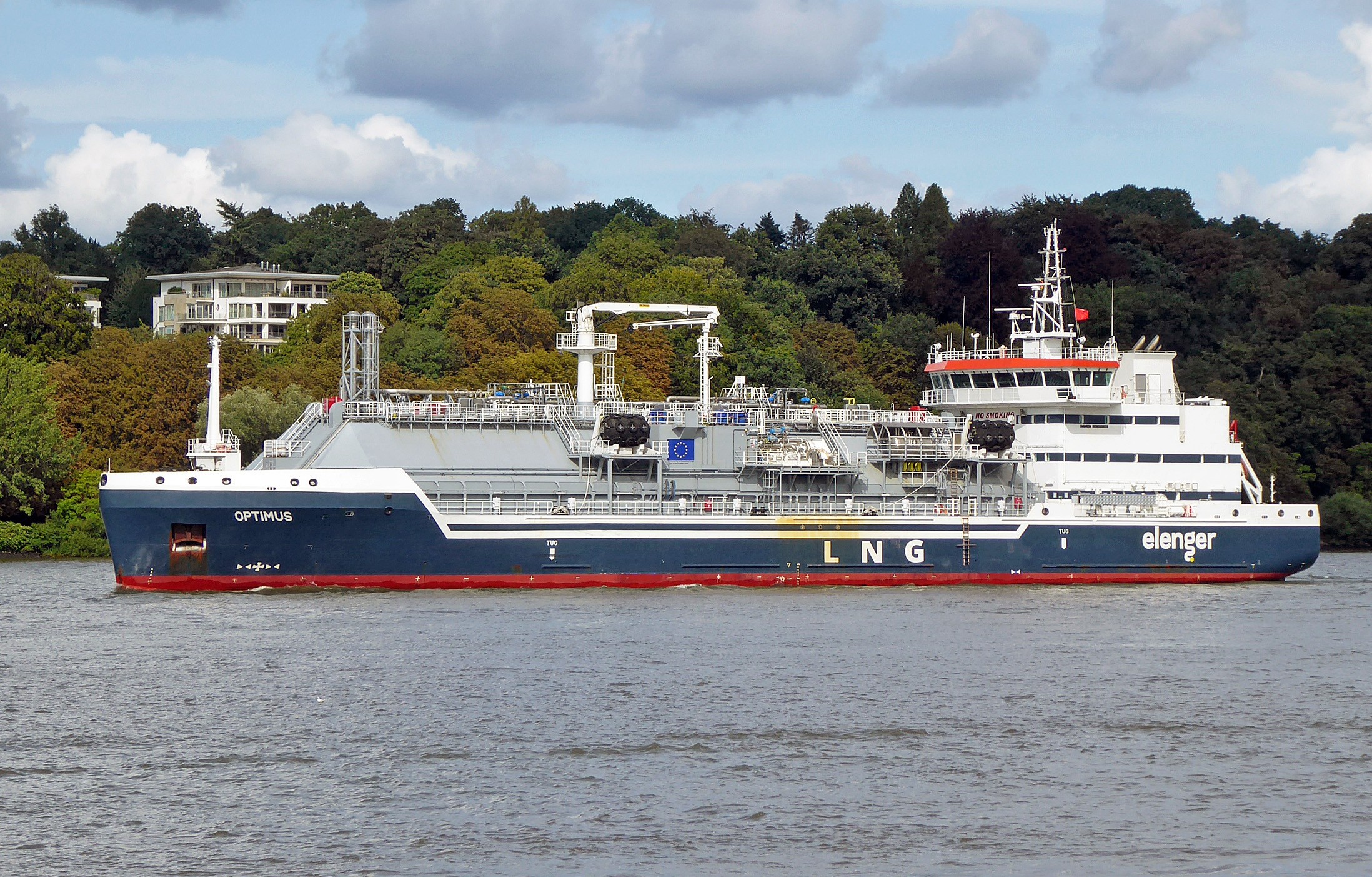 Transit: OPTIMUS entering English South Coast at The Dover Strait