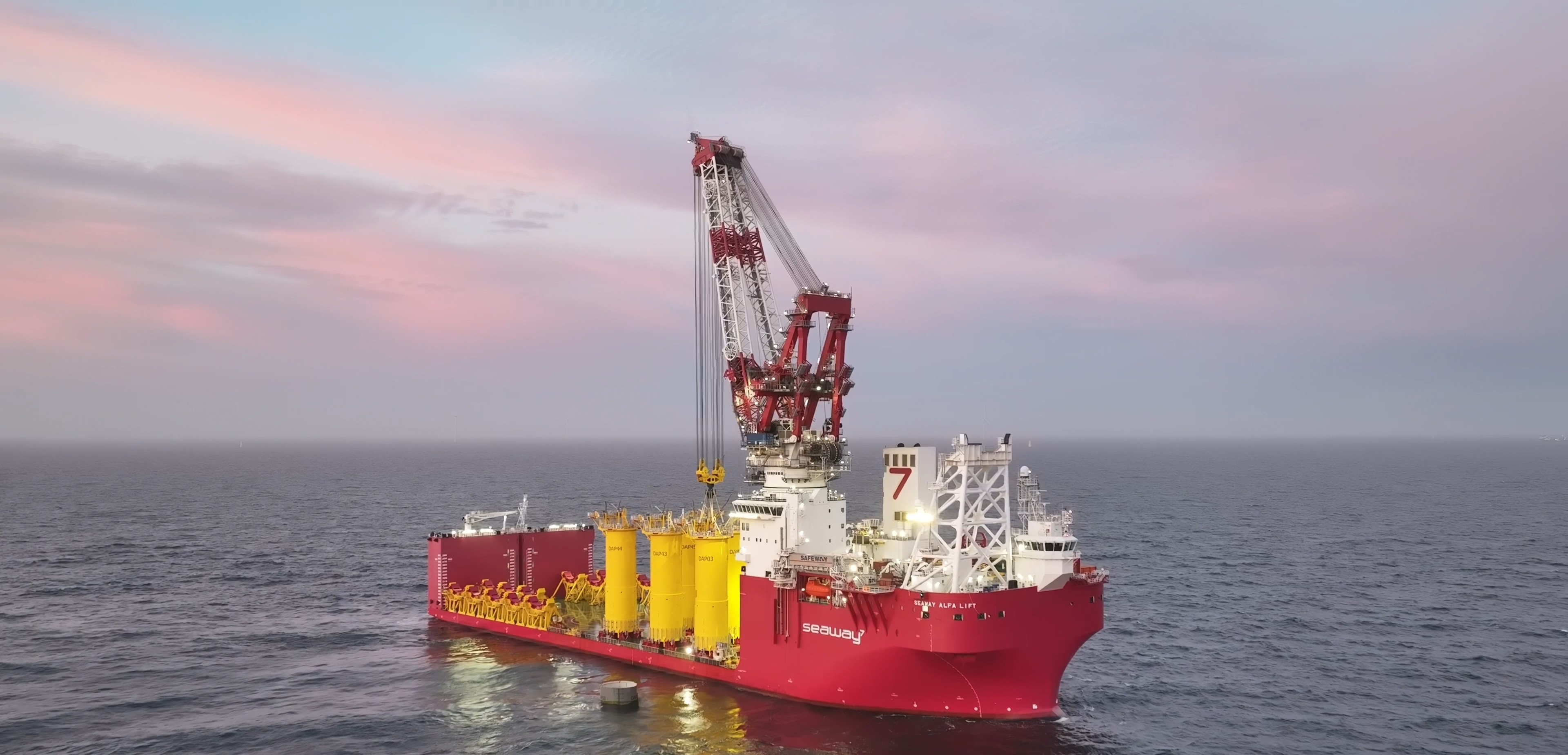  Scottish East Coast - SEAWAY ALFA LIFT transiting Forth & Tay Coast