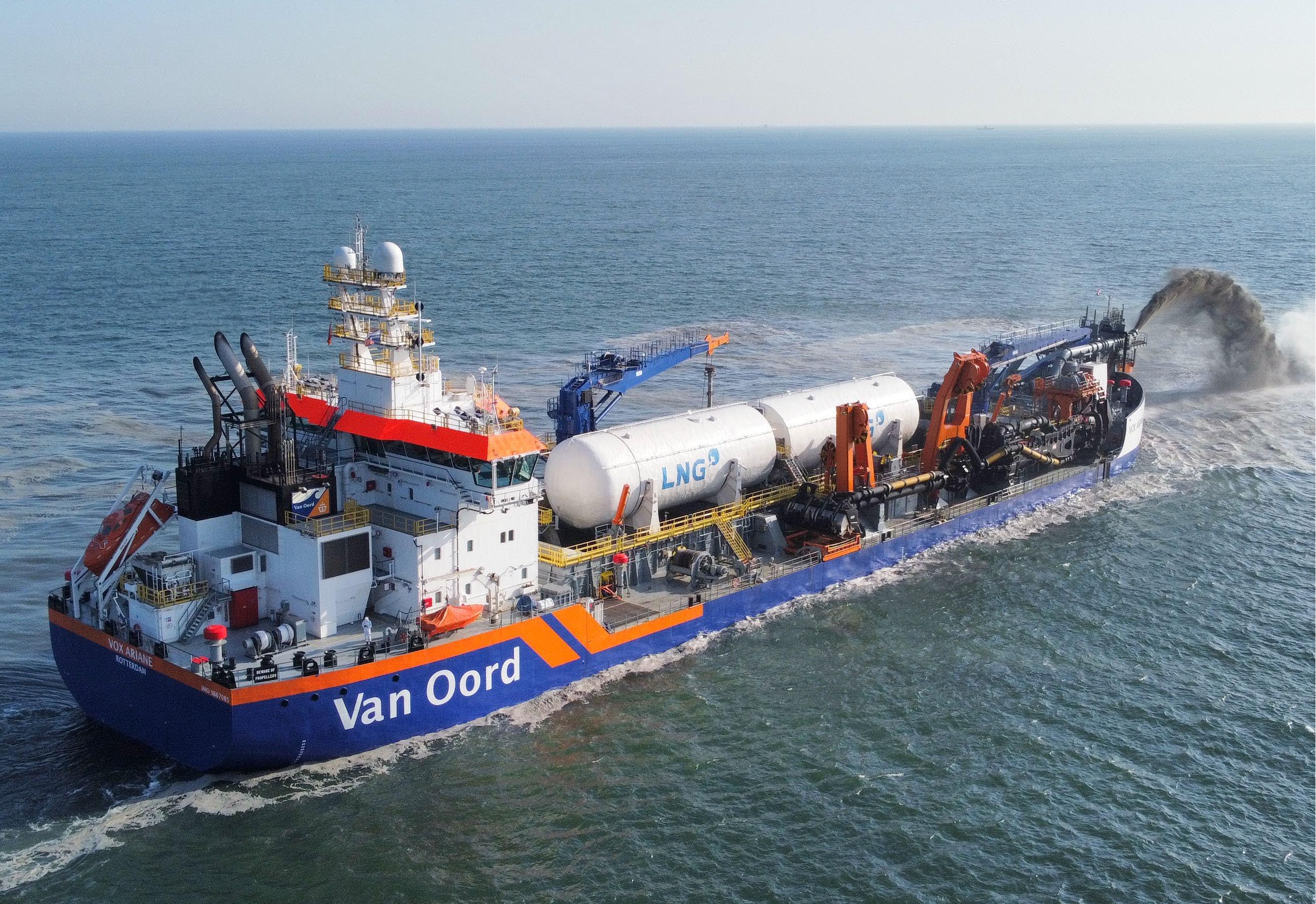 Transit: VOX ALEXIA entering English South Coast at The Dover Strait