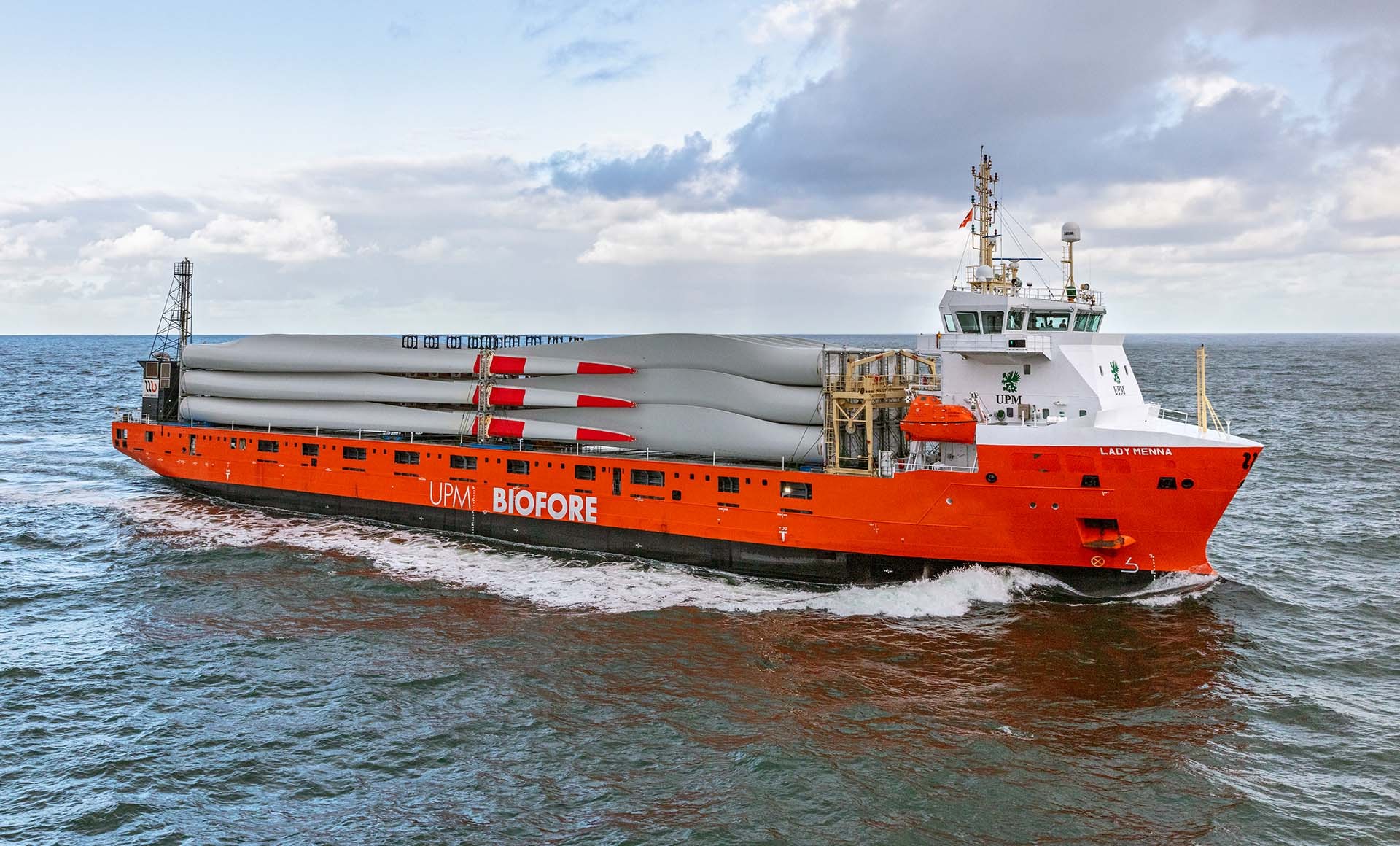 Transit: LADY MENNA           entering English South Coast at The Dover Strait